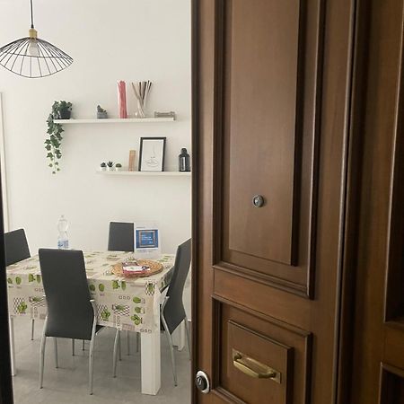 Deluxe Apartment Self Check In Parking Genoa Exterior photo